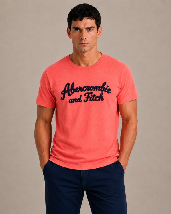 Camiseta Masculina Abercrombie Goiaba Bordada Logo Script GOIABA