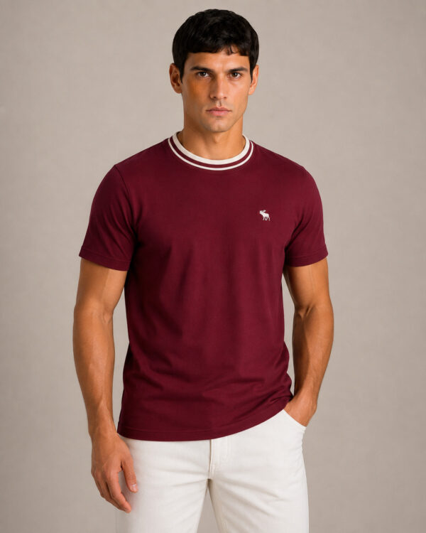 Camiseta Masculina Abercrombie Bordô com Gola Contrastante BORDO